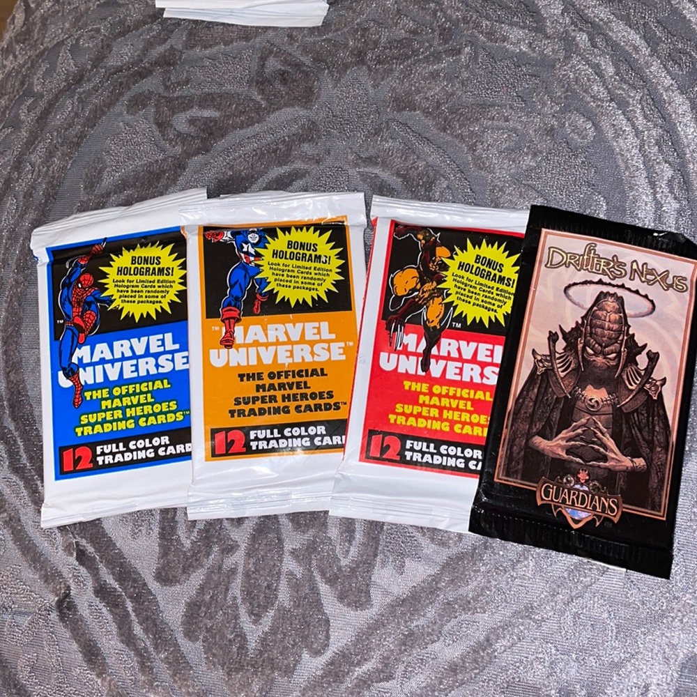 Vintage marvel universal sealed trading cards mixed lot